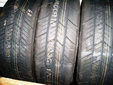 KUMHO TW02 TARMAC TYRE